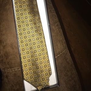 Gold brand new brooks brothers tie